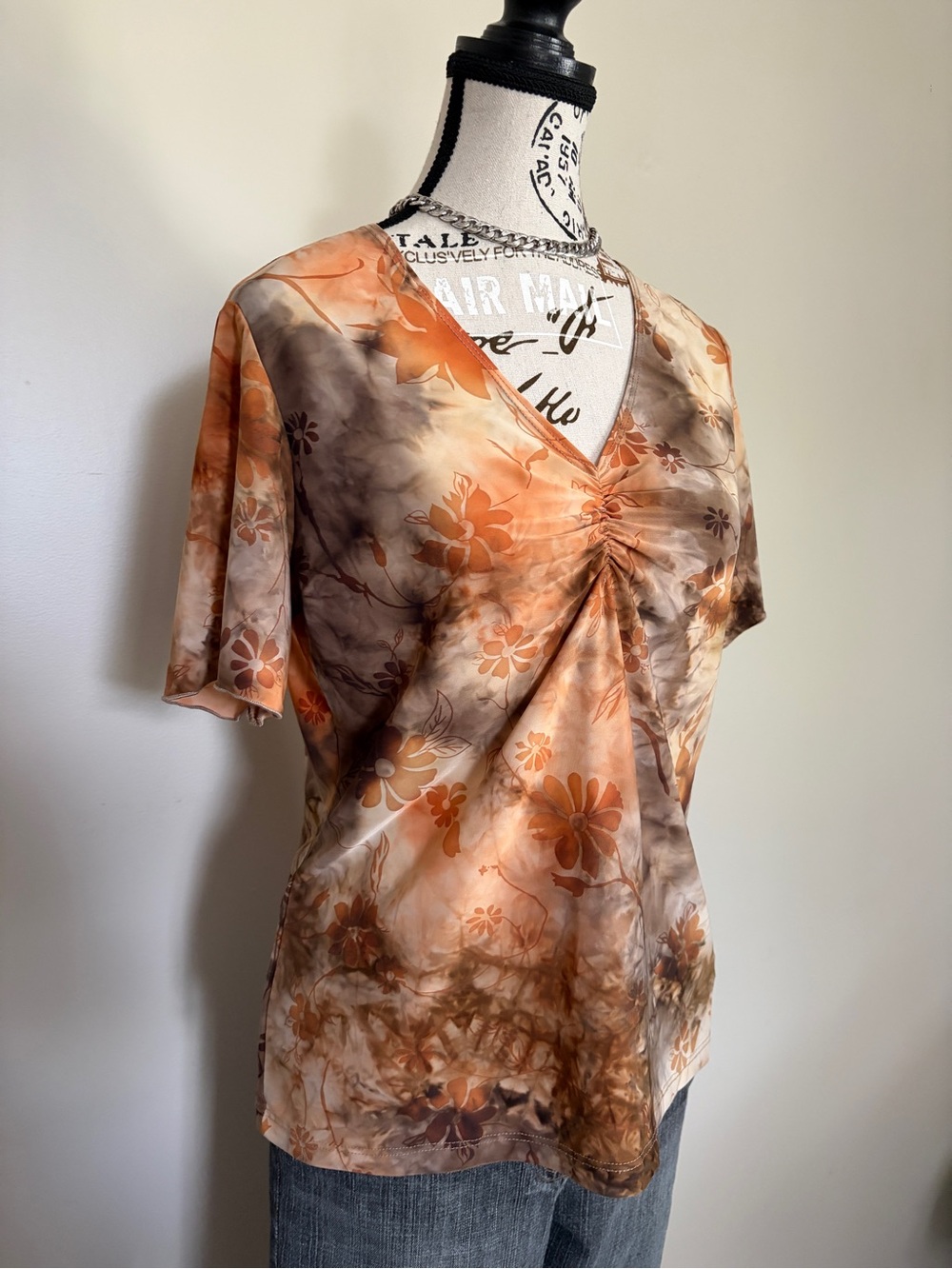 Y2K Vintage Initiatives Brown Fairy Whimsy Goth Short Sleeve V-Neck Floral Top - Picture 2 of 9